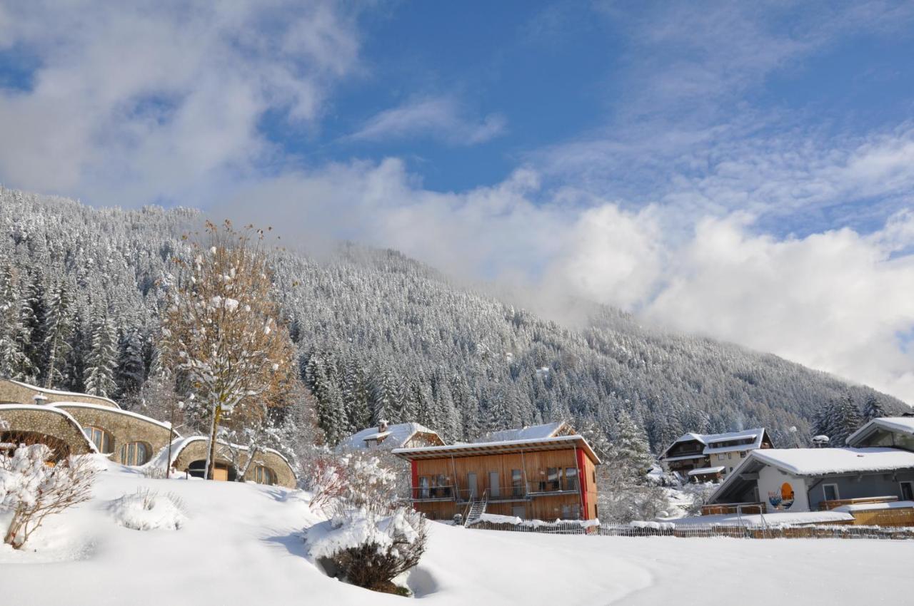 Erdhaeuser Und Apartments Mit Seeblick Und Alleinlage Weissensee Eksteriør billede