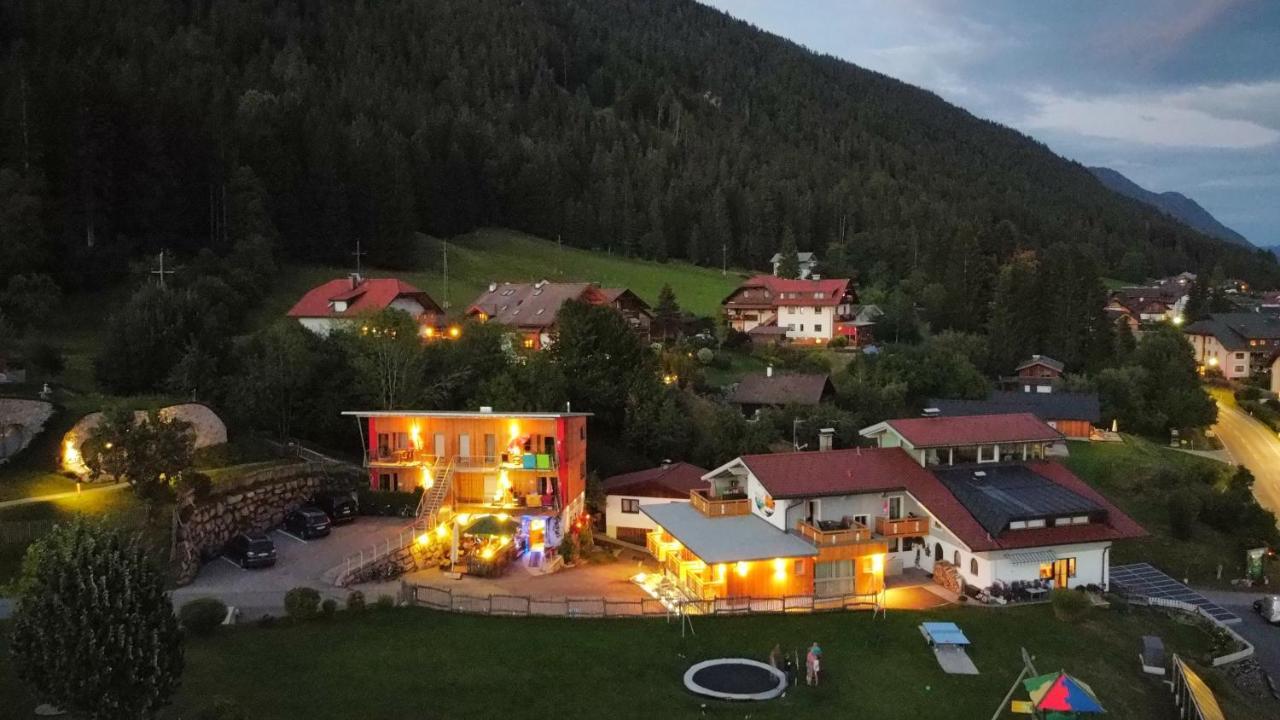 Erdhaeuser Und Apartments Mit Seeblick Und Alleinlage Weissensee Eksteriør billede